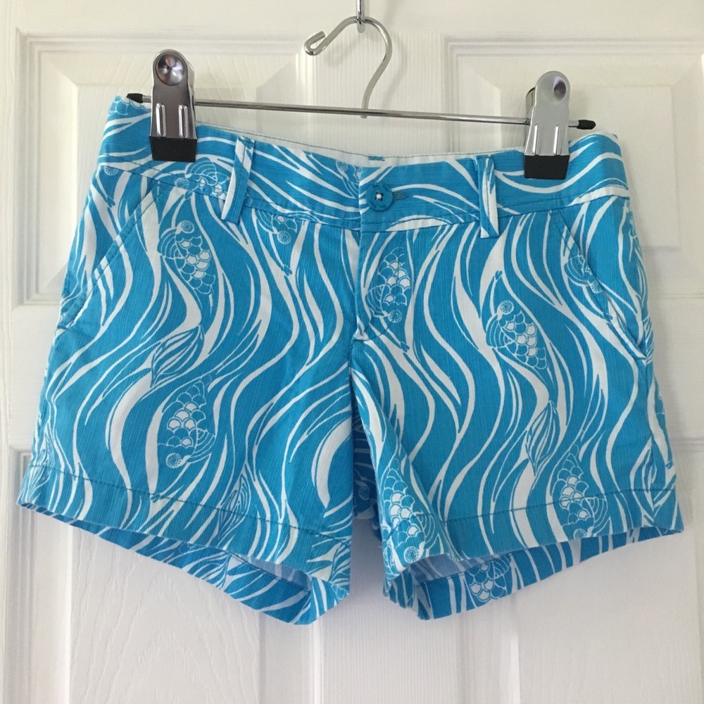 Lilly Pulitzer Callahan shorts in Joe Fish